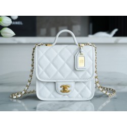 CHANEL 핸들 장식의 스몰 플랩 백 17CM