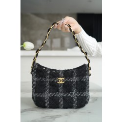 샤넬 CHANEL 호보 핸드백 17.5CM
