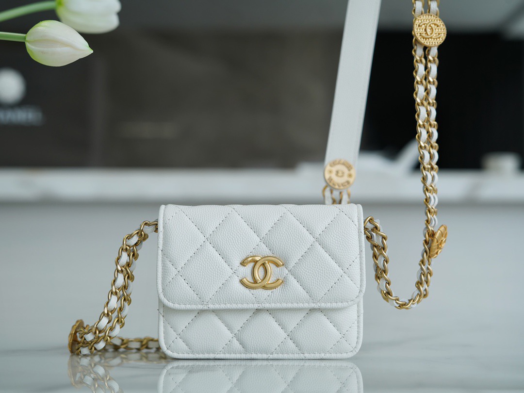 샤넬 CHANEL 플랩 백 12.3CM