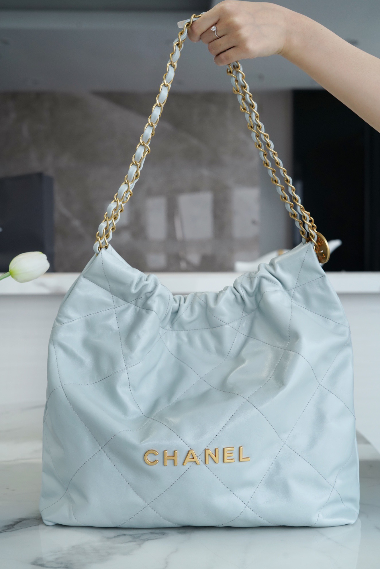 샤넬 CHANEL 22 핸드백 미디엄 39CM