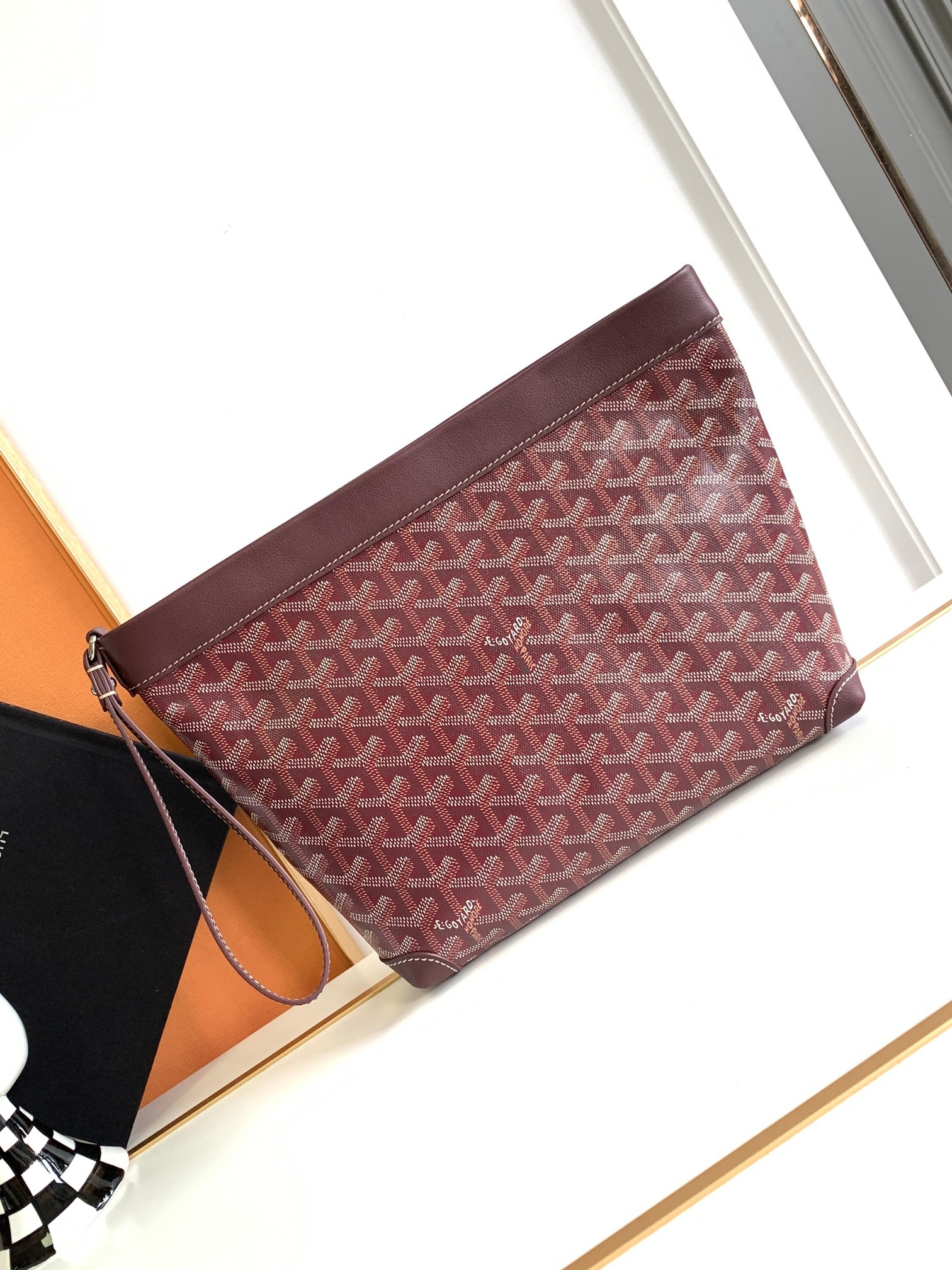 고야드 Goyard 클러치 24CM