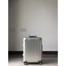 리모와 rimowa 캐빈 케이스