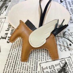 에르메스 HERMES 로데오 페가수스  참 장식 Rodeo Pegase Charm