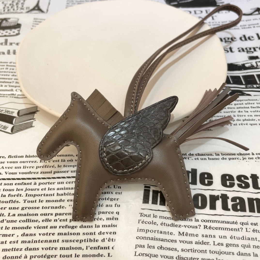 에르메스 HERMES 로데오 페가수스  참 장식 Rodeo Pegase Charm