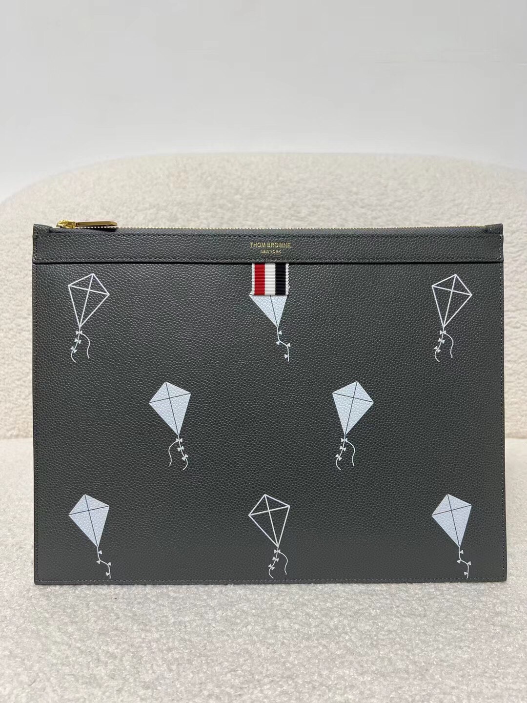 톰브라운 Thom Browne 클러치 33CM