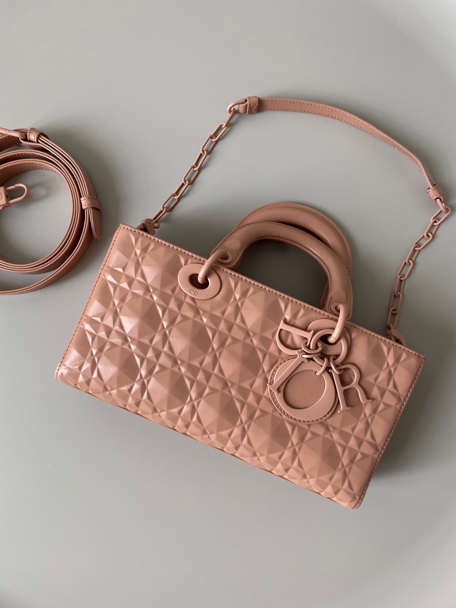 디올 Dior D-Joy bag 탑 핸들백 26CM