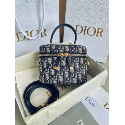 디올 Dior Signature Vanity 16CM