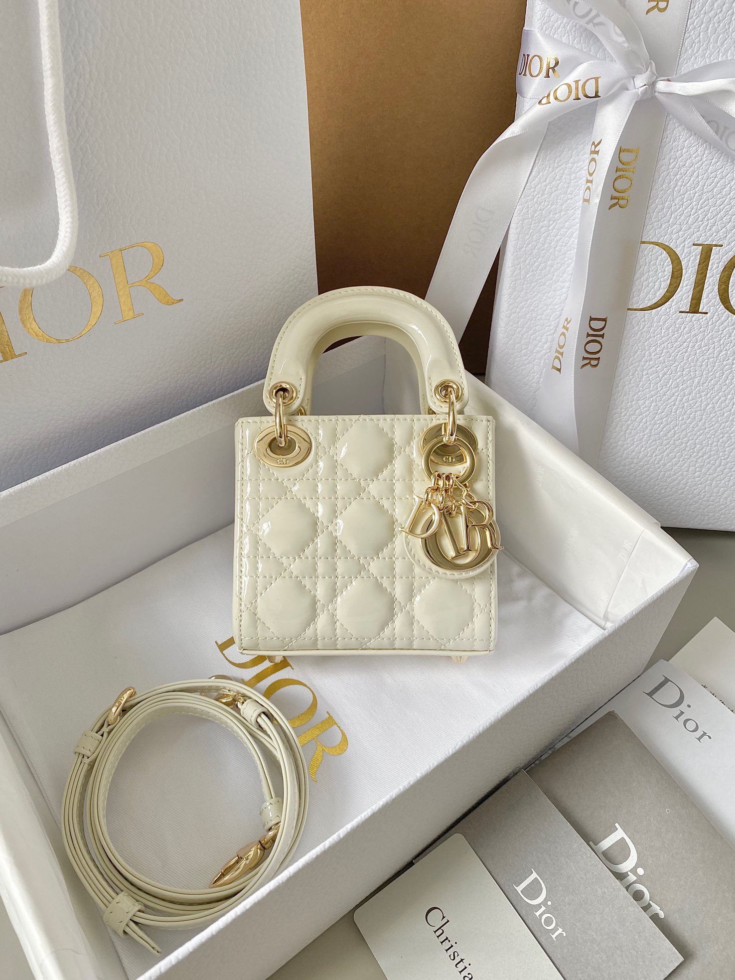디올 Dior micro lady bag mini 탑 핸들백 12CM