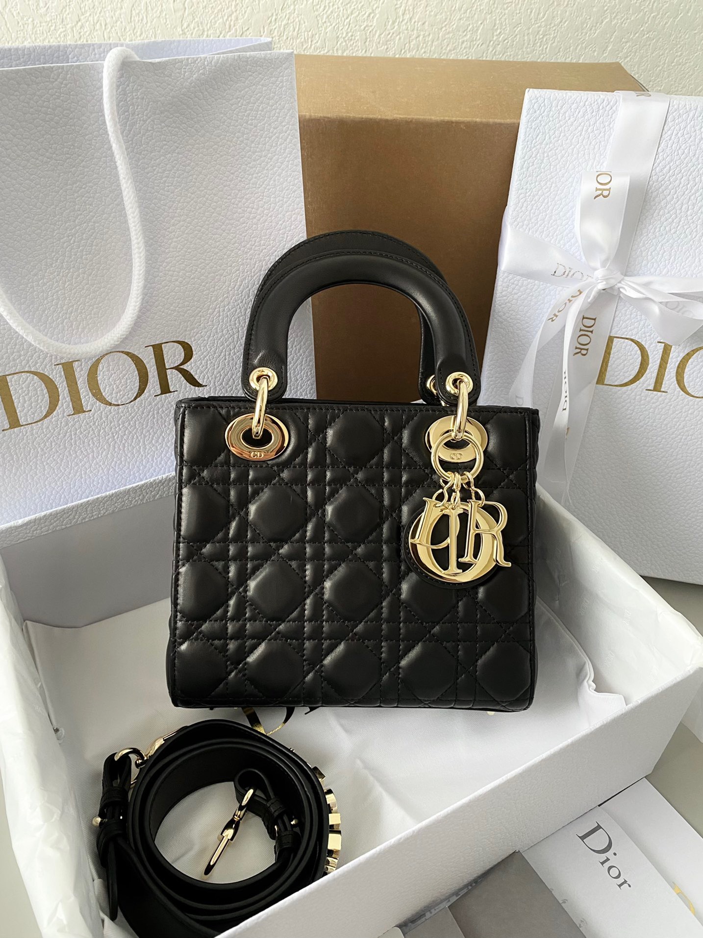 디올 Dior Lady 탑 핸들백 20CM