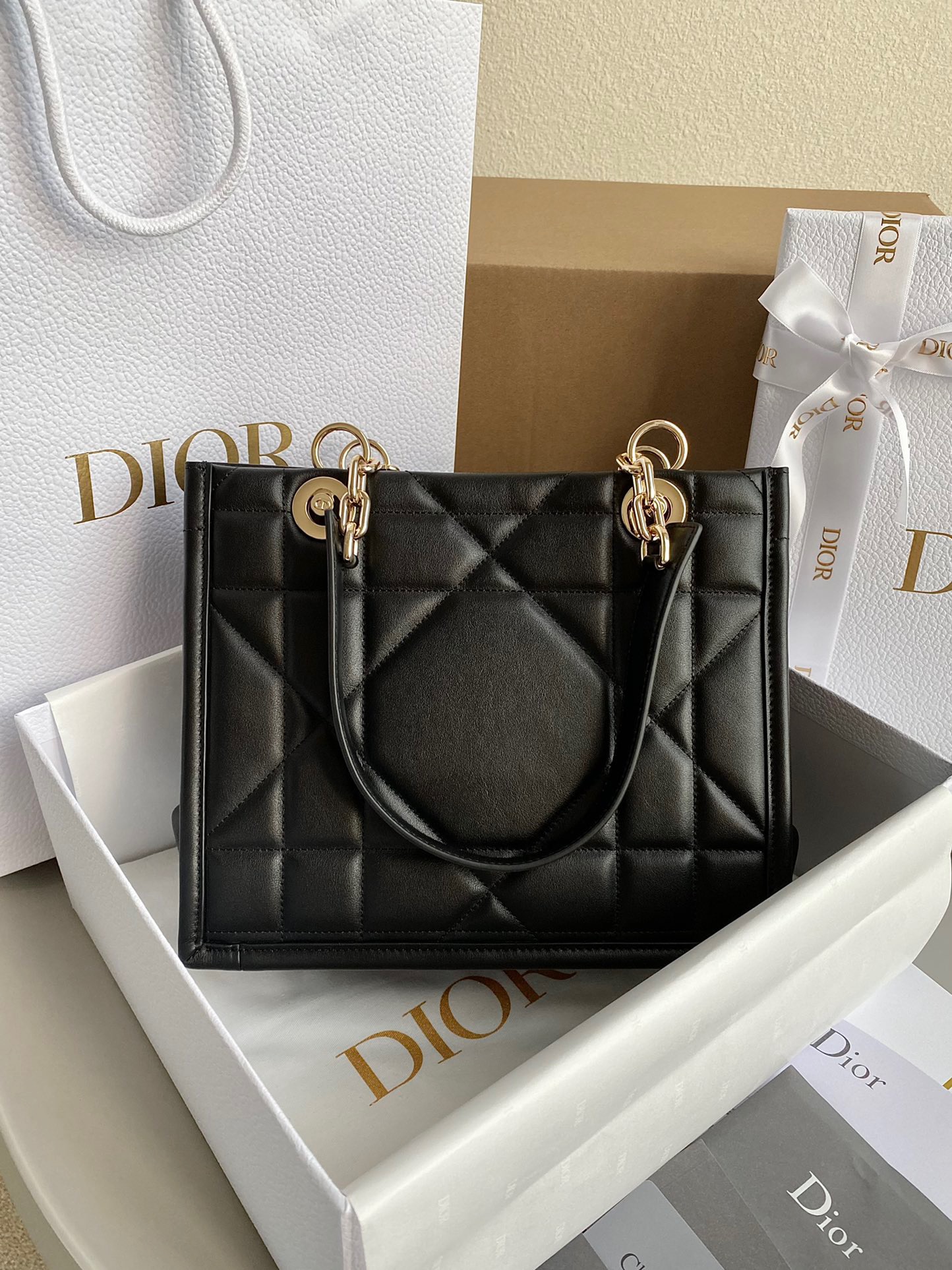 디올 Dior Essential 토트 백 26.5CM