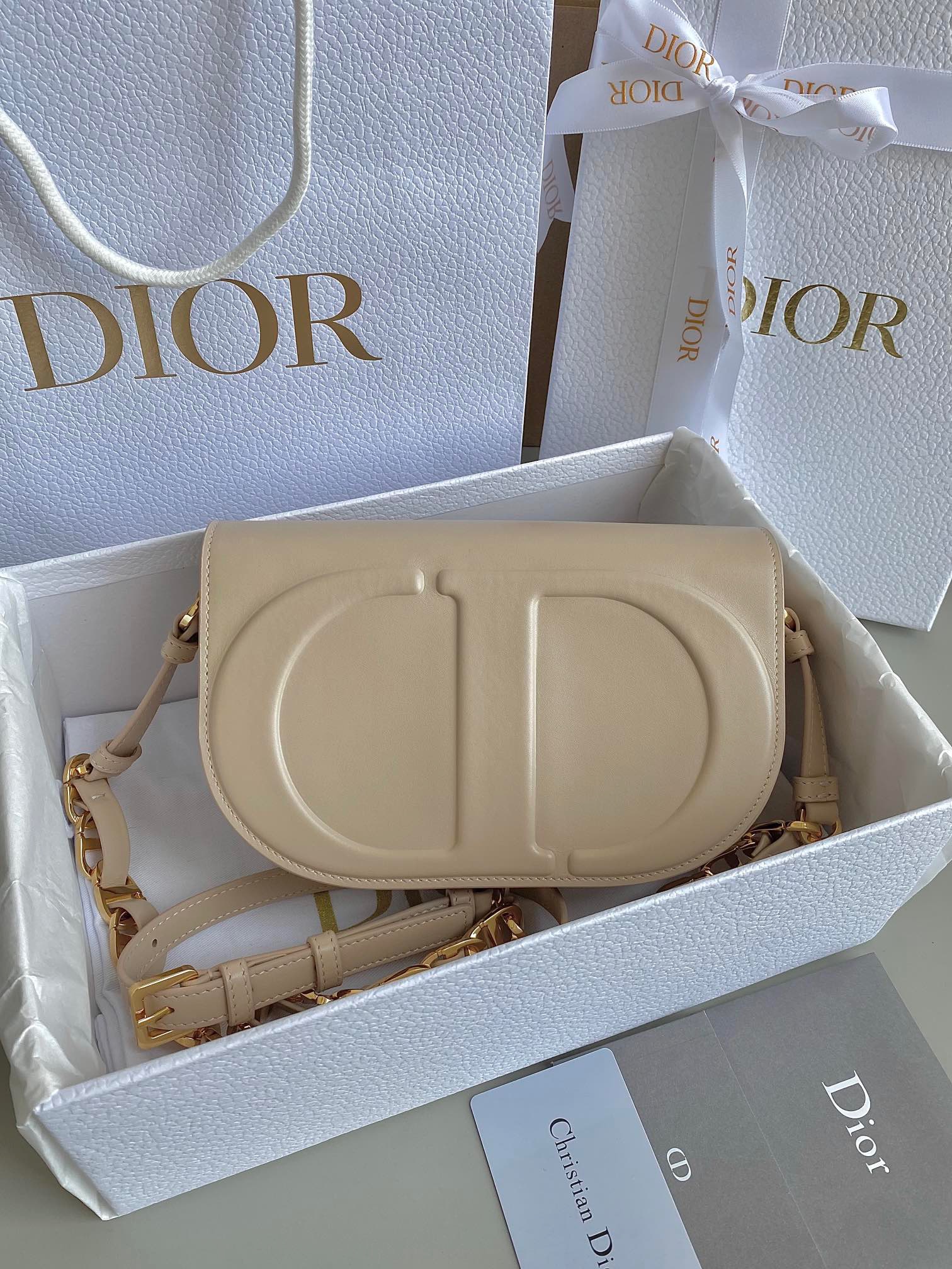 디올 Dior Signature Hobo 크로스 백 21CM