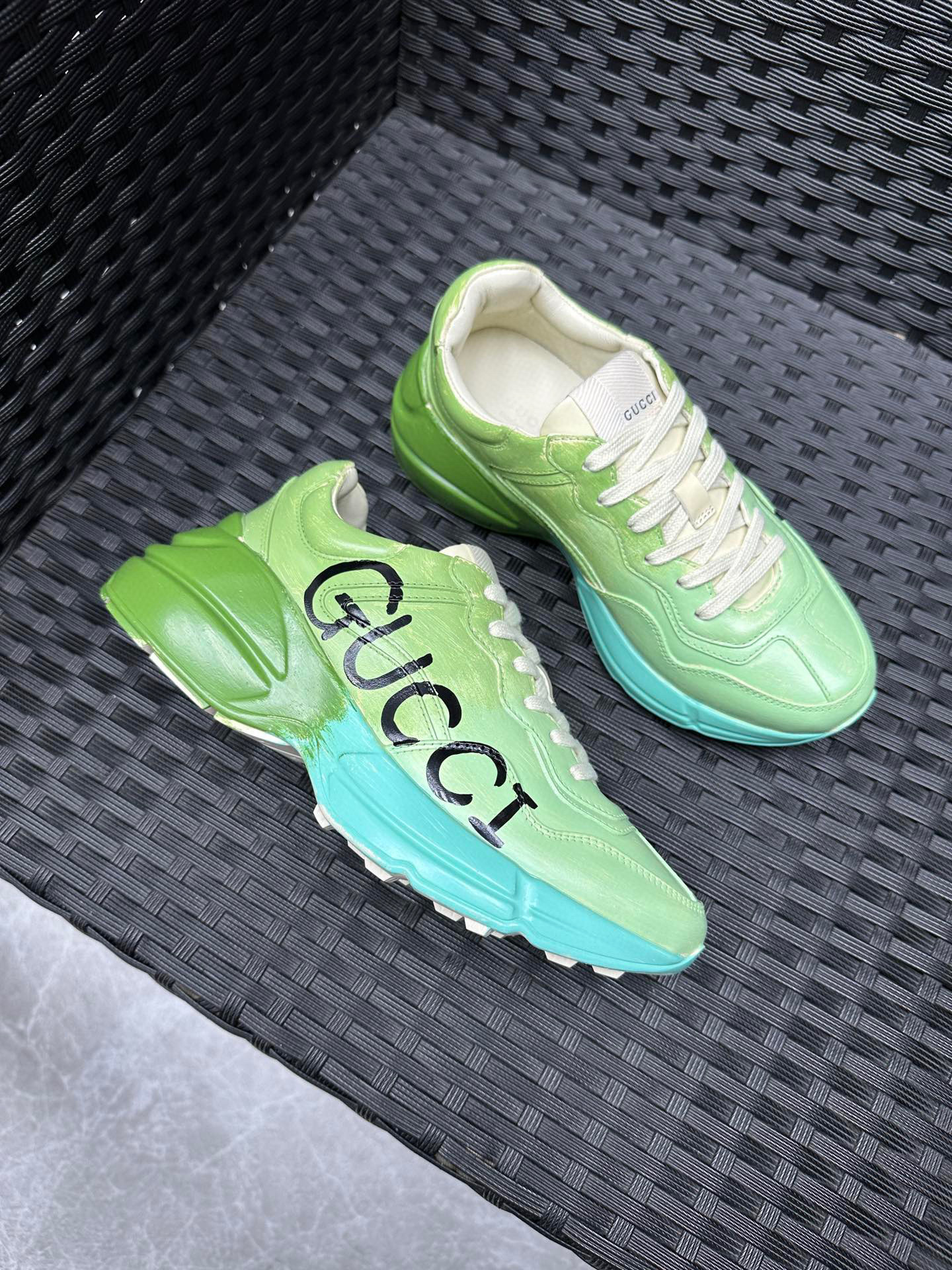 구찌 Gucci 스니커즈