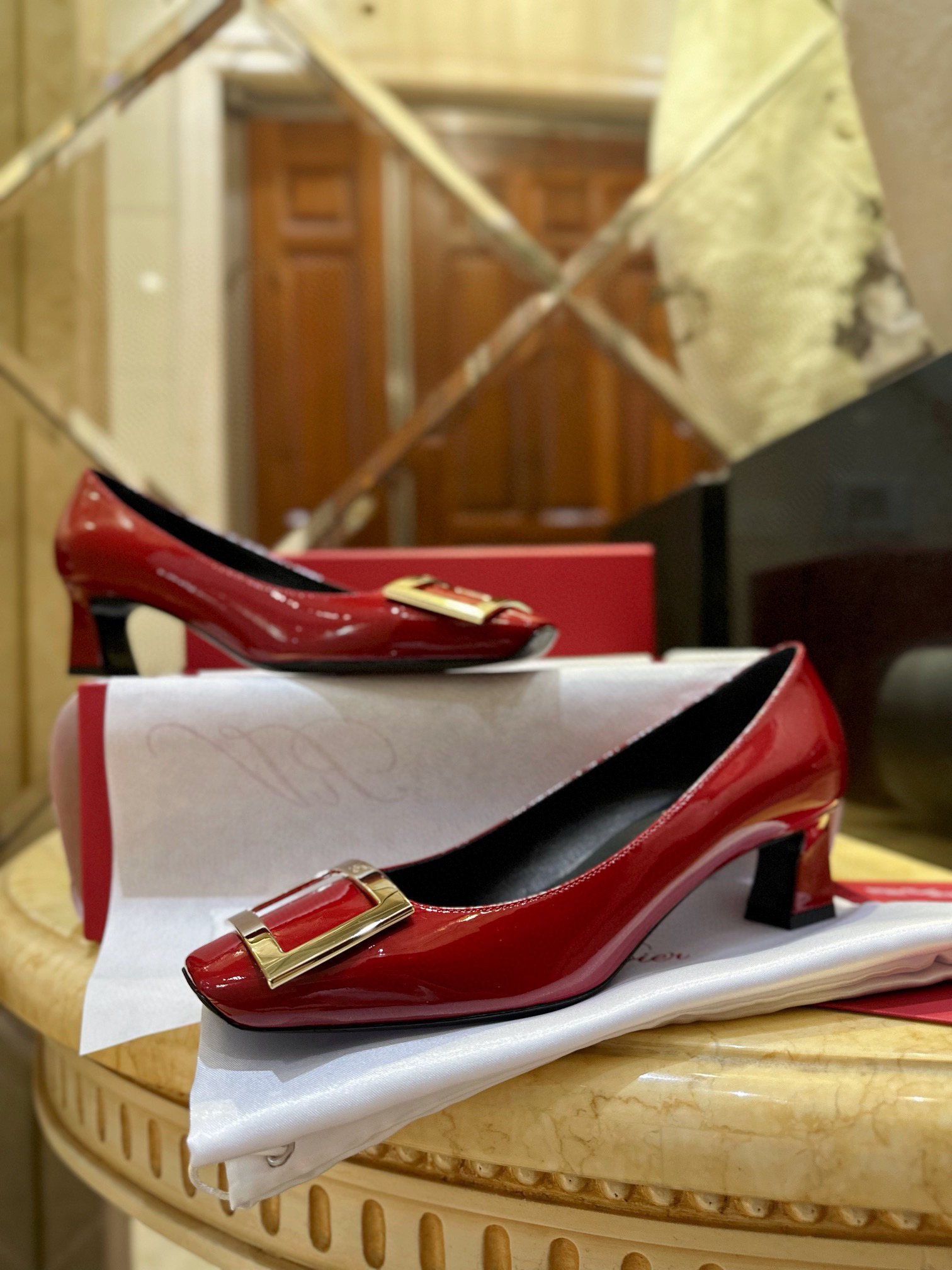 로저비비에 Roger Vivier 하이힐