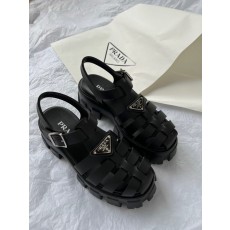 프라다 Prada 러버 샌들 블랙