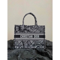 디올 Dior Book tote  토트 백 36CM