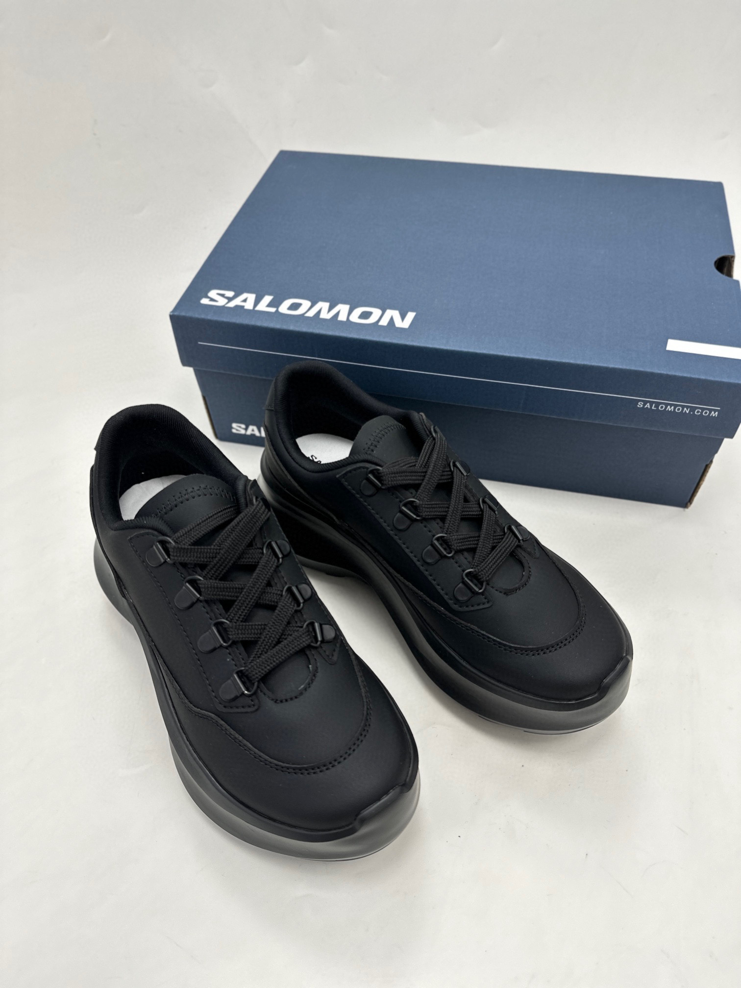살로몬 Salomon 스니커즈