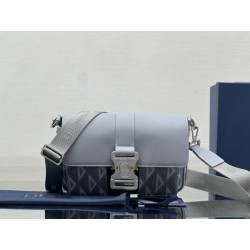 디올 Dior Hit the road  크로스 백 27CM