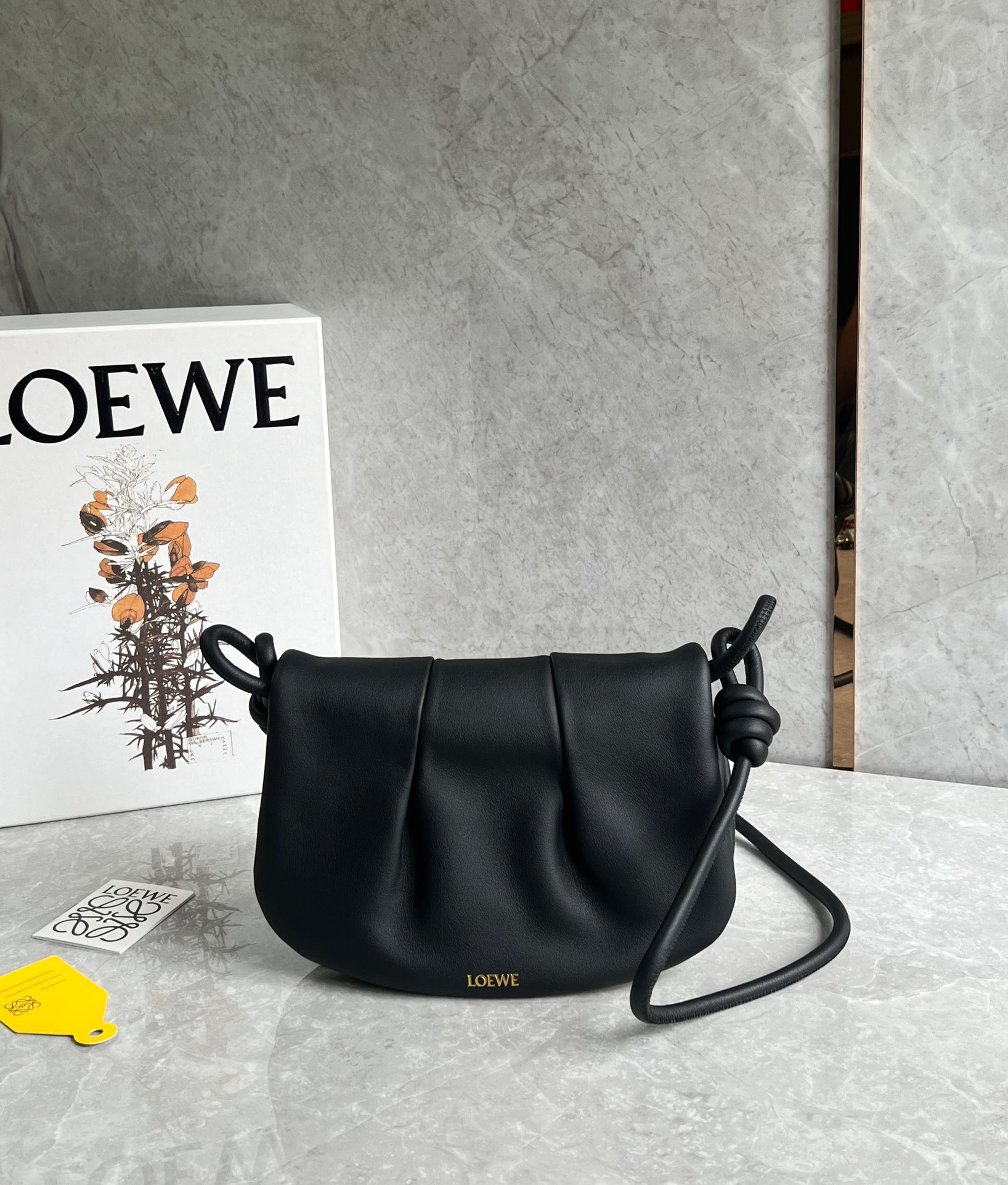 로에베 Loewe Paseo Satchel 크로스 백 25CM