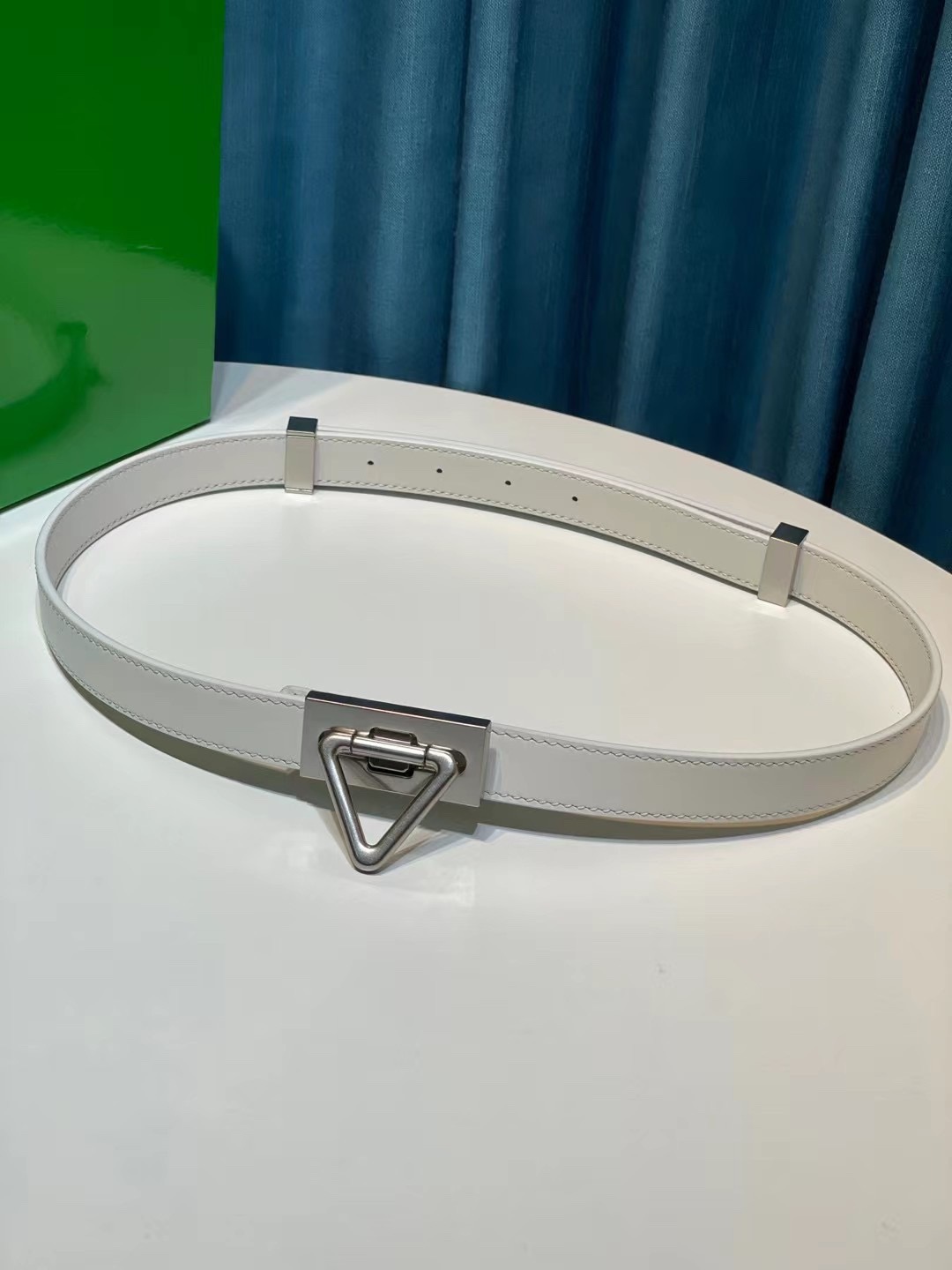 보테가베네타 Bottega Veneta GRASP 벨트 2.0CM