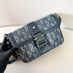 디올 Dior HitTheRoad 크로스 백 27CM
