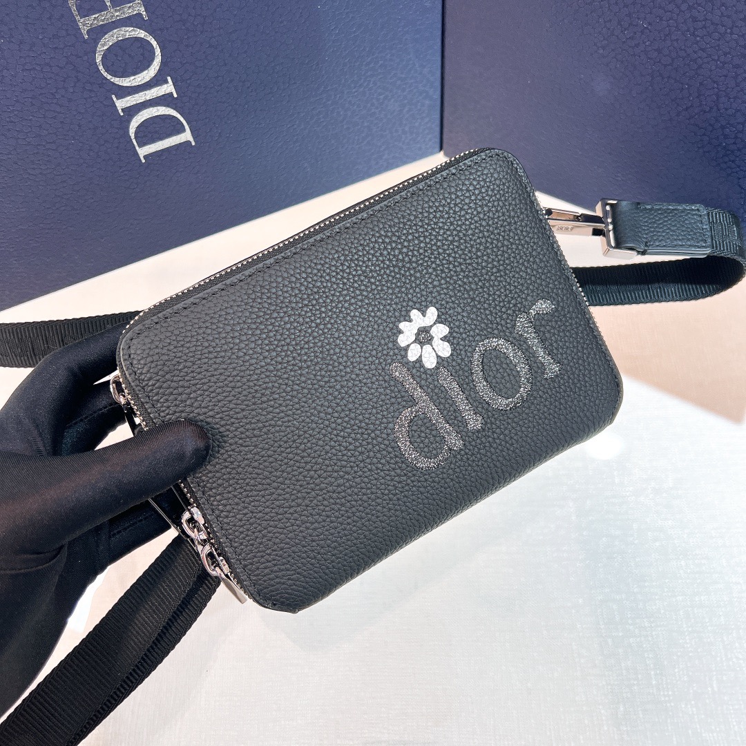 디올 Dior By Erl 크로스 백 17CM