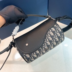 디올 Dior Roller 크로스 백 21CM