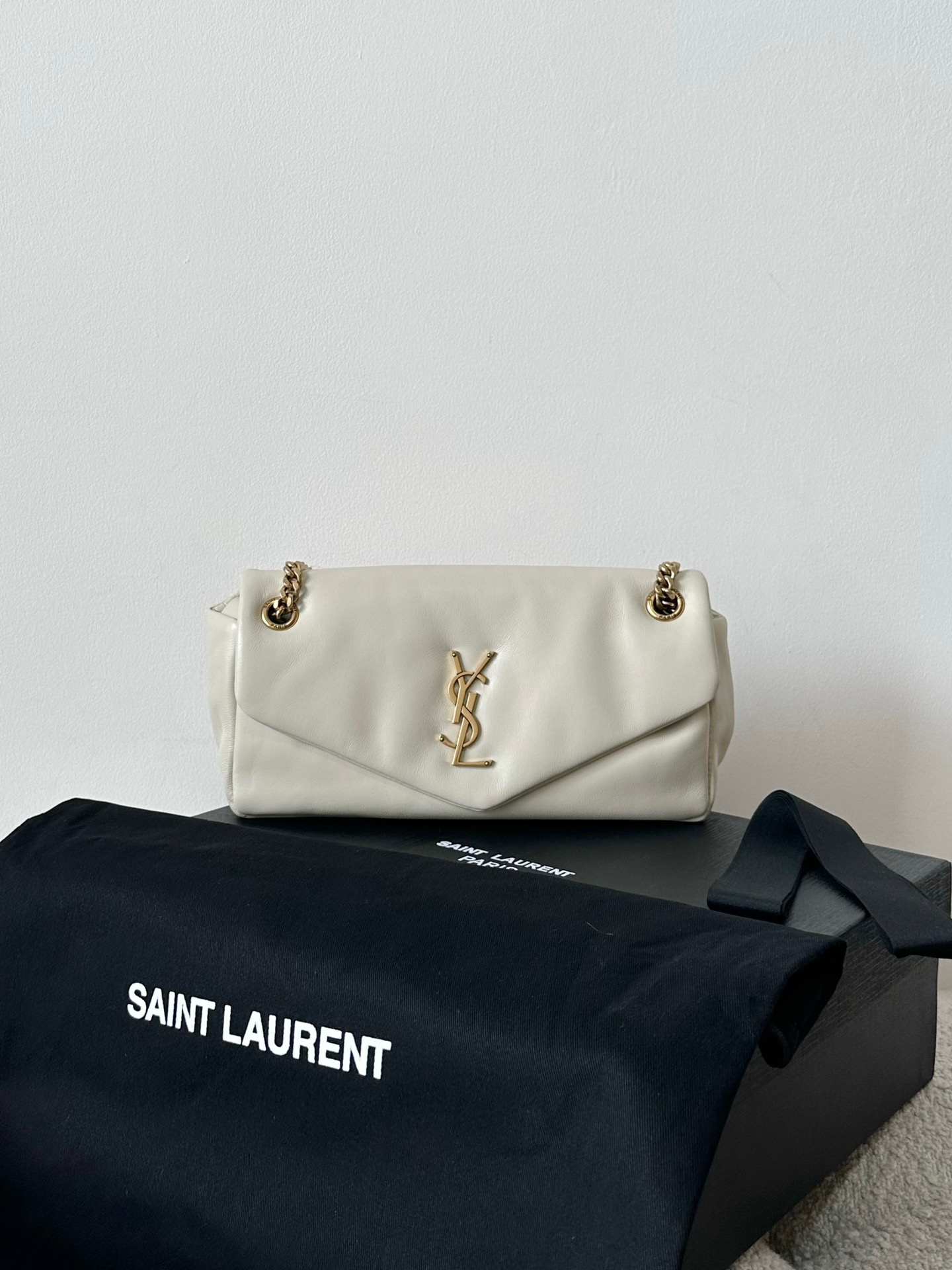생로랑 Saint laurent/YSL 734153 칼립소 램스킨 블랑 빈티지 26CM