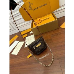 루이비통 Louis Vuitton 82335 벨트 백 17CM