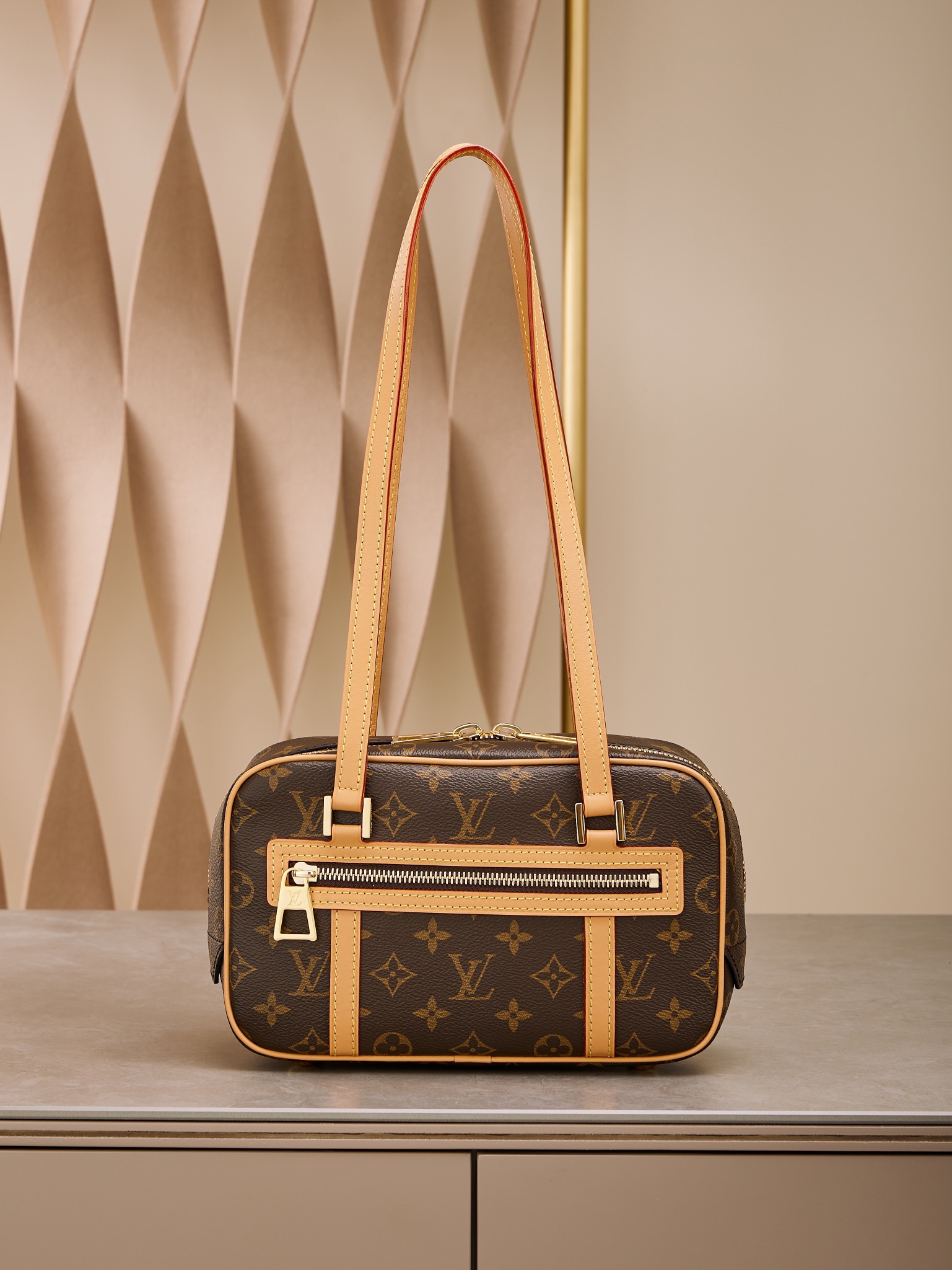 루이비통 Louis Vuitton 46321 숄더백 26CM