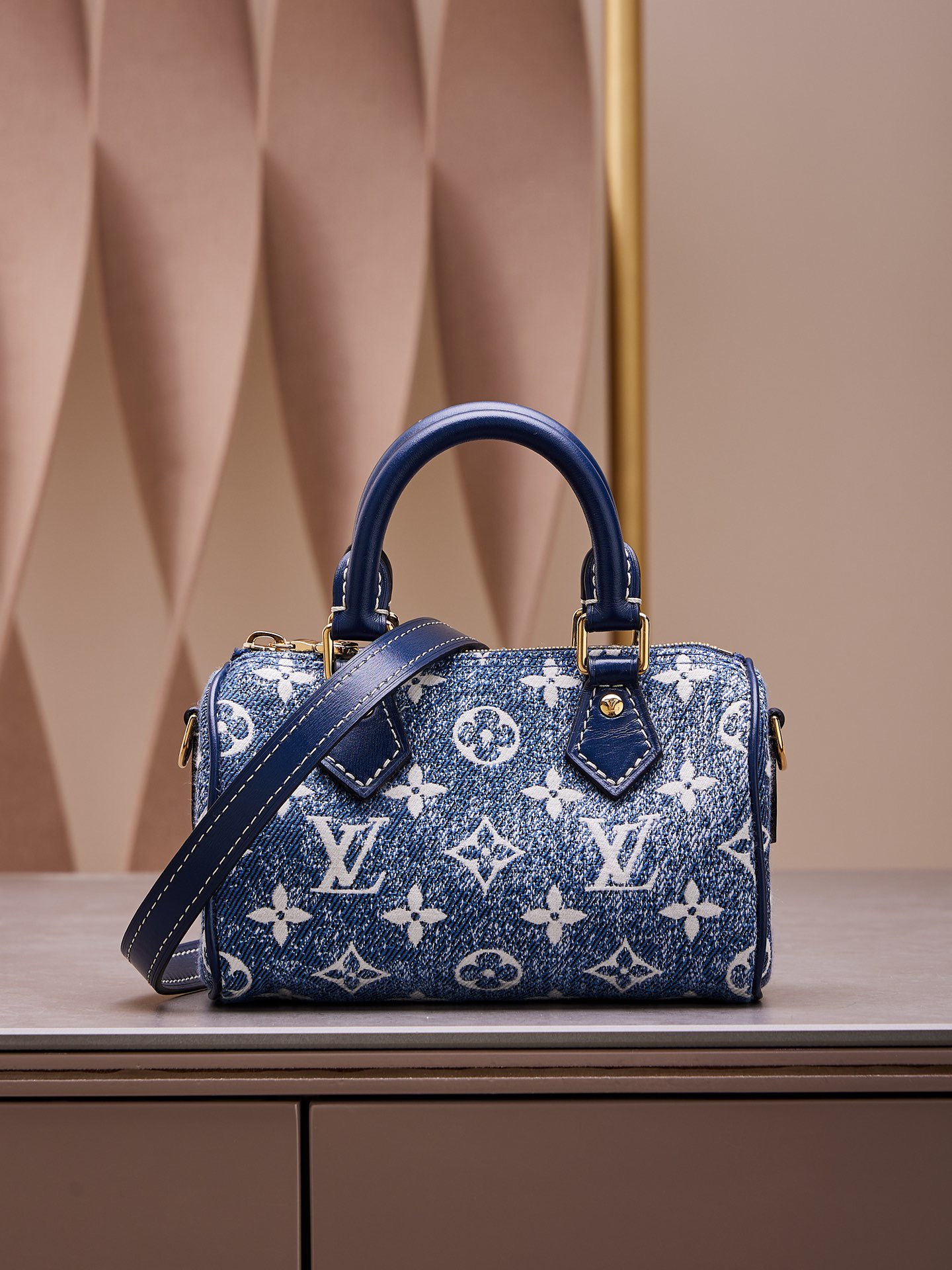 루이비통 Louis Vuitton 81168 미니백 16CM