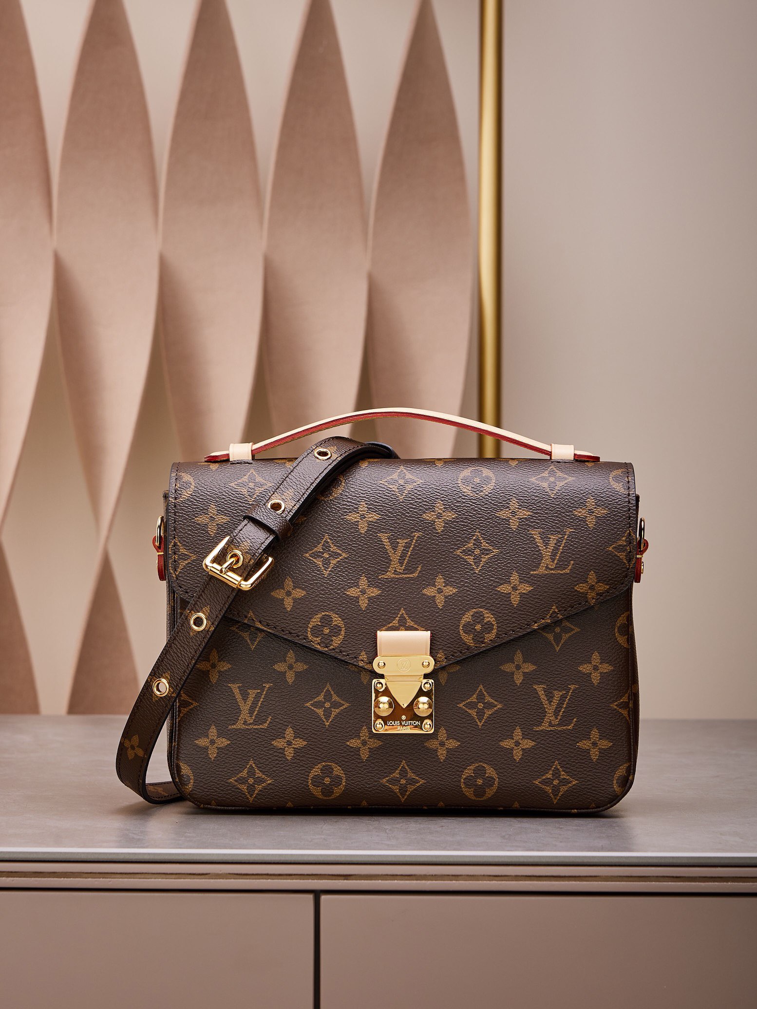 루이비통 Louis Vuitton 44875 크로스 백 20CM