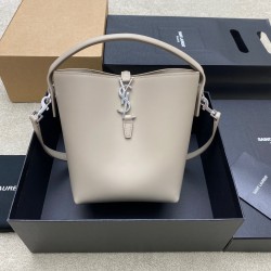 생로랑 Saint laurent/YSL 749036 Le 37 Small in Shiny Leather   