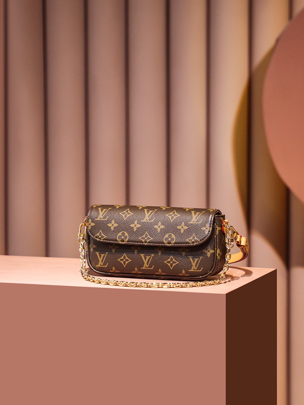 루이비통 Louis Vuitton 81911 숄더백 23.5CM
