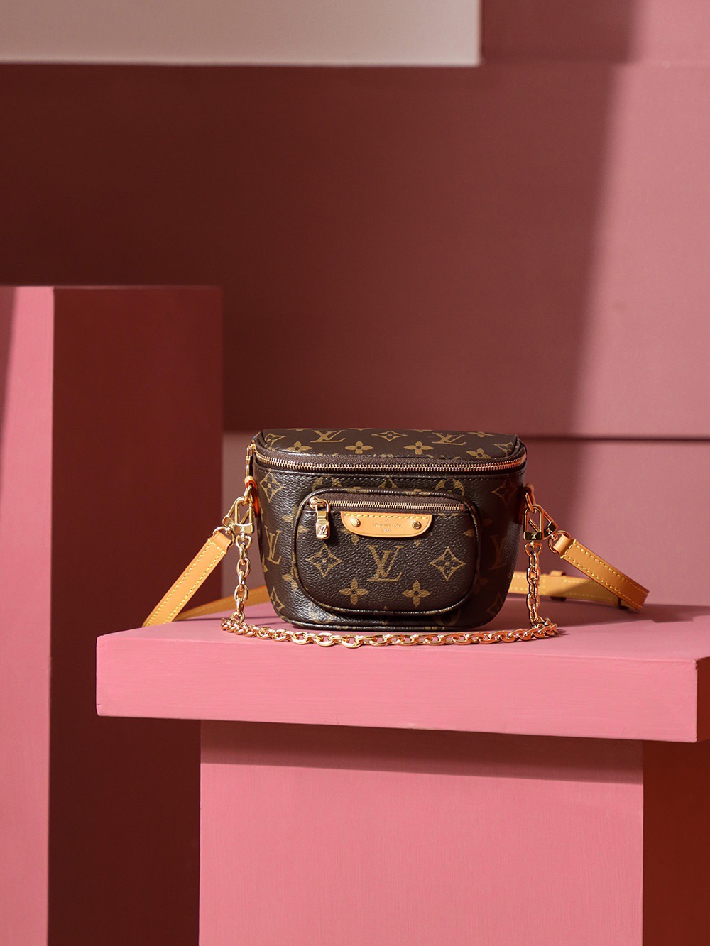 루이비통 Louis Vuitton 82335 벨트 백 17CM