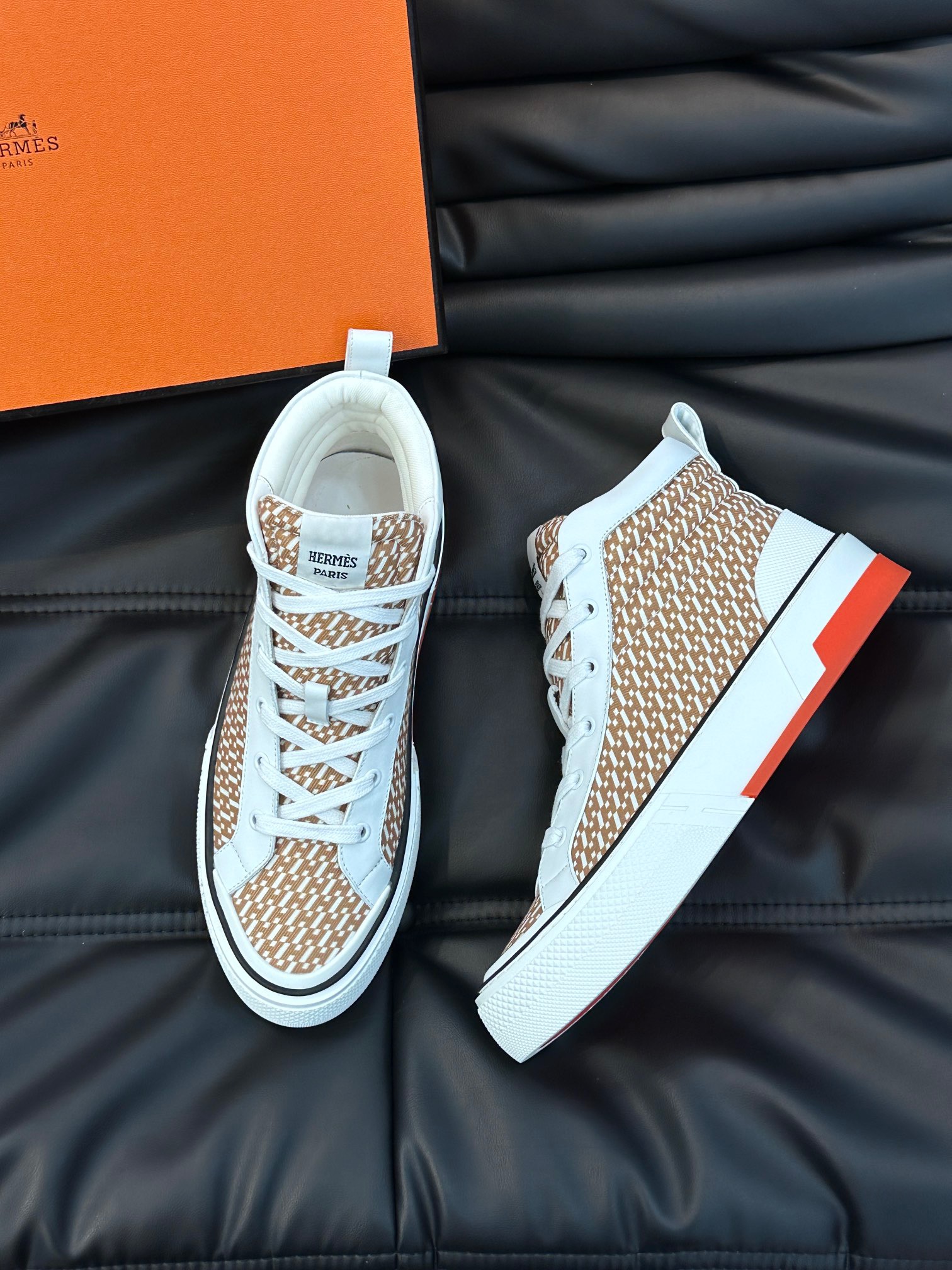 에르메스 Hermes 스니커즈