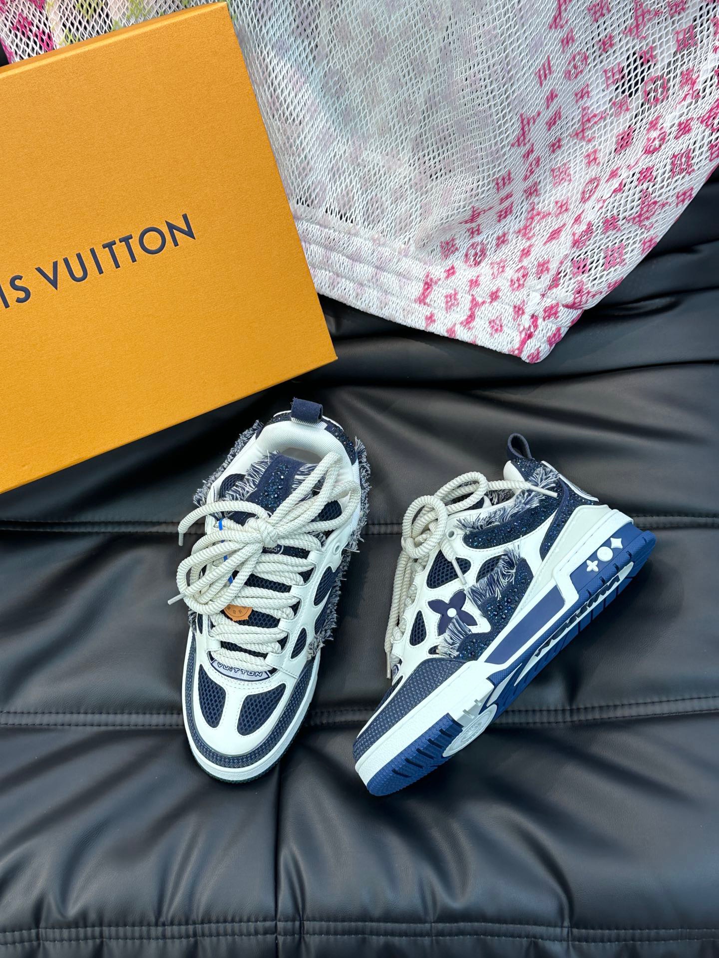 루이비통 Louis Vuitton 스니커즈