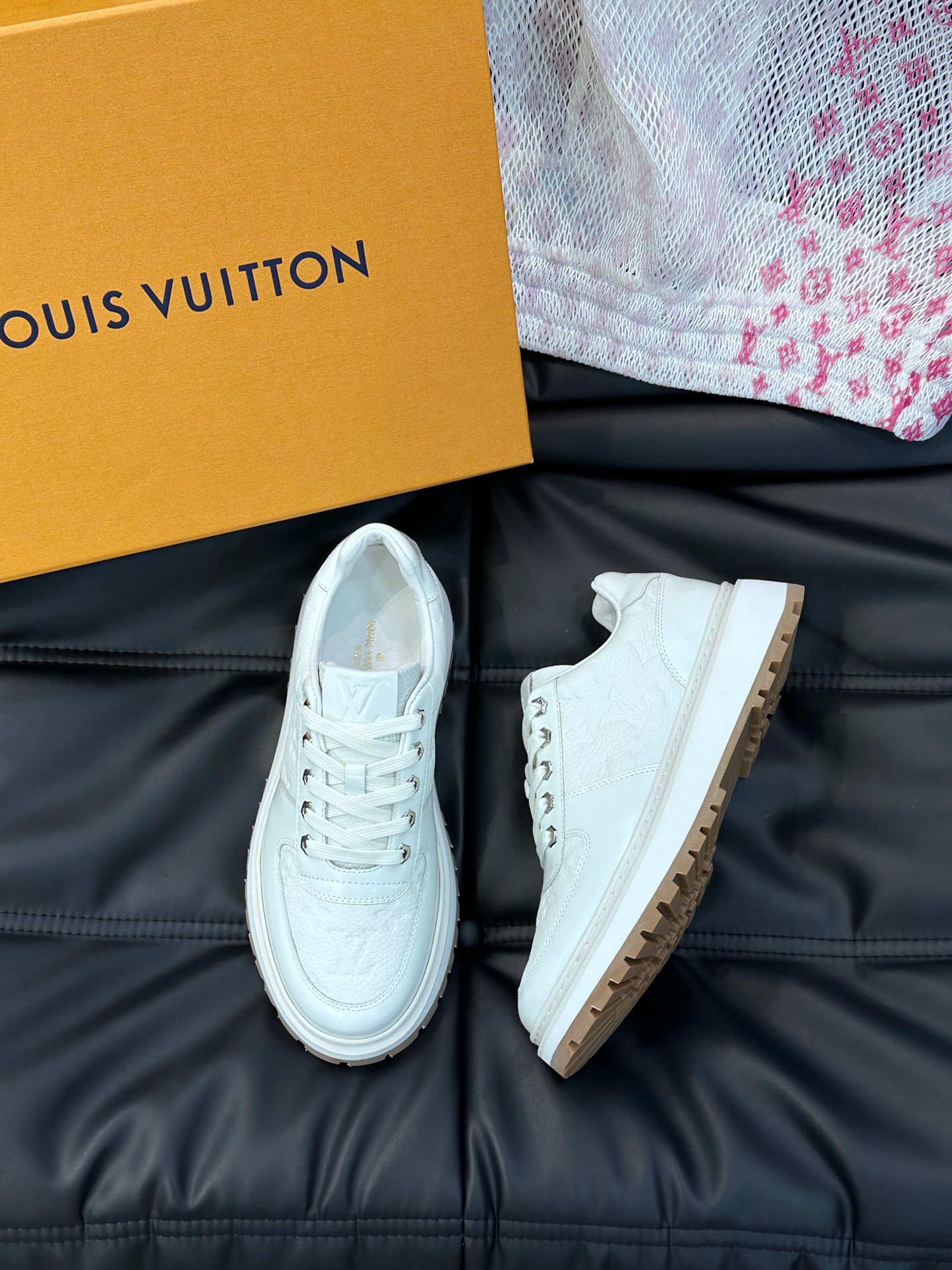 루이비통 Louis Vuitton 스니커즈