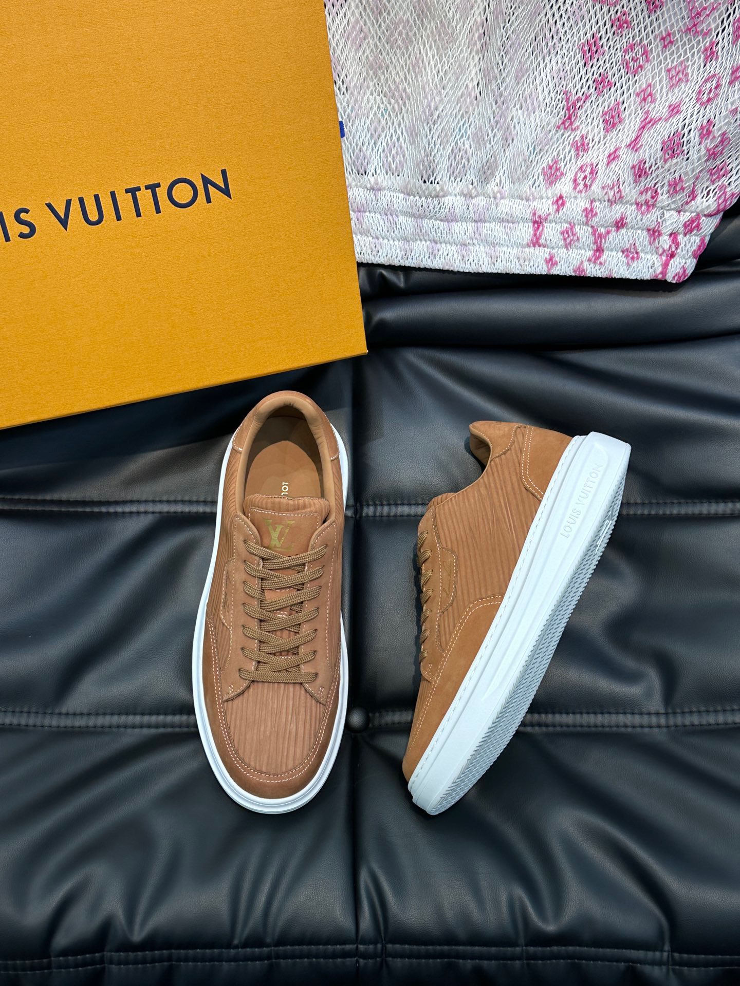 루이비통 Louis Vuitton 스니커즈