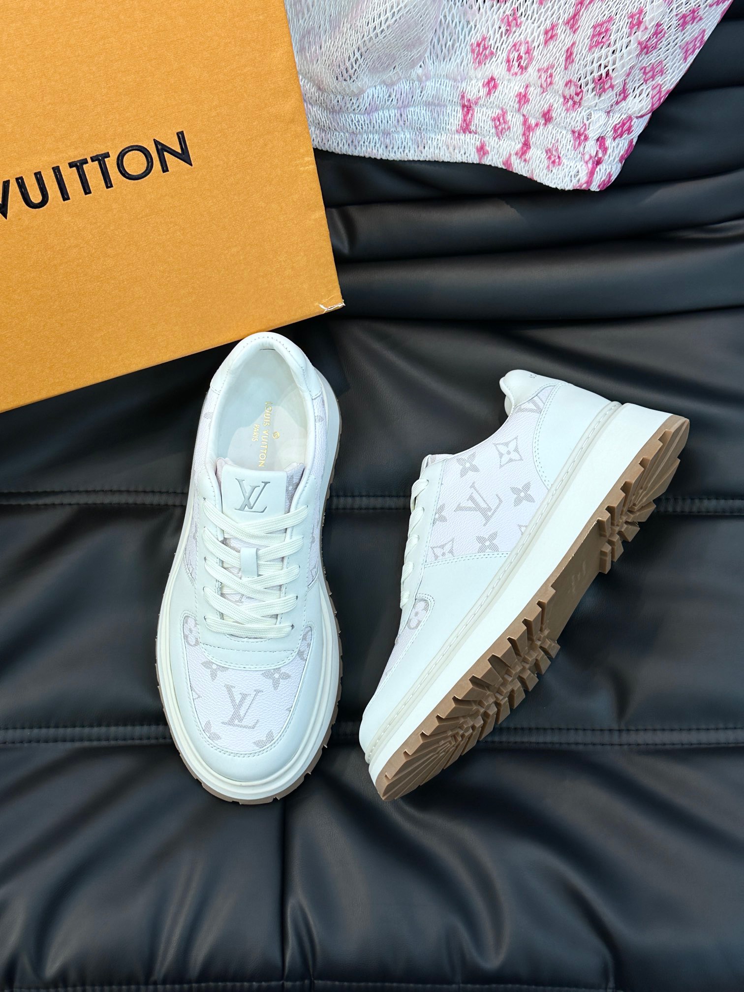 루이비통 Louis Vuitton 스니커즈