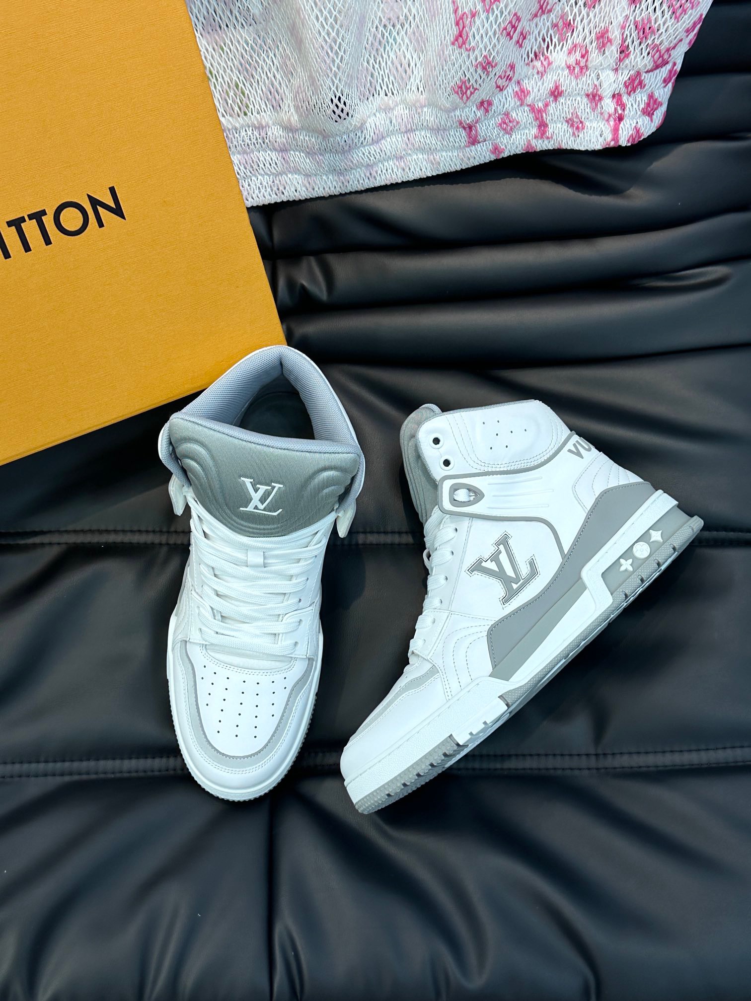 루이비통 Louis Vuitton 스니커즈