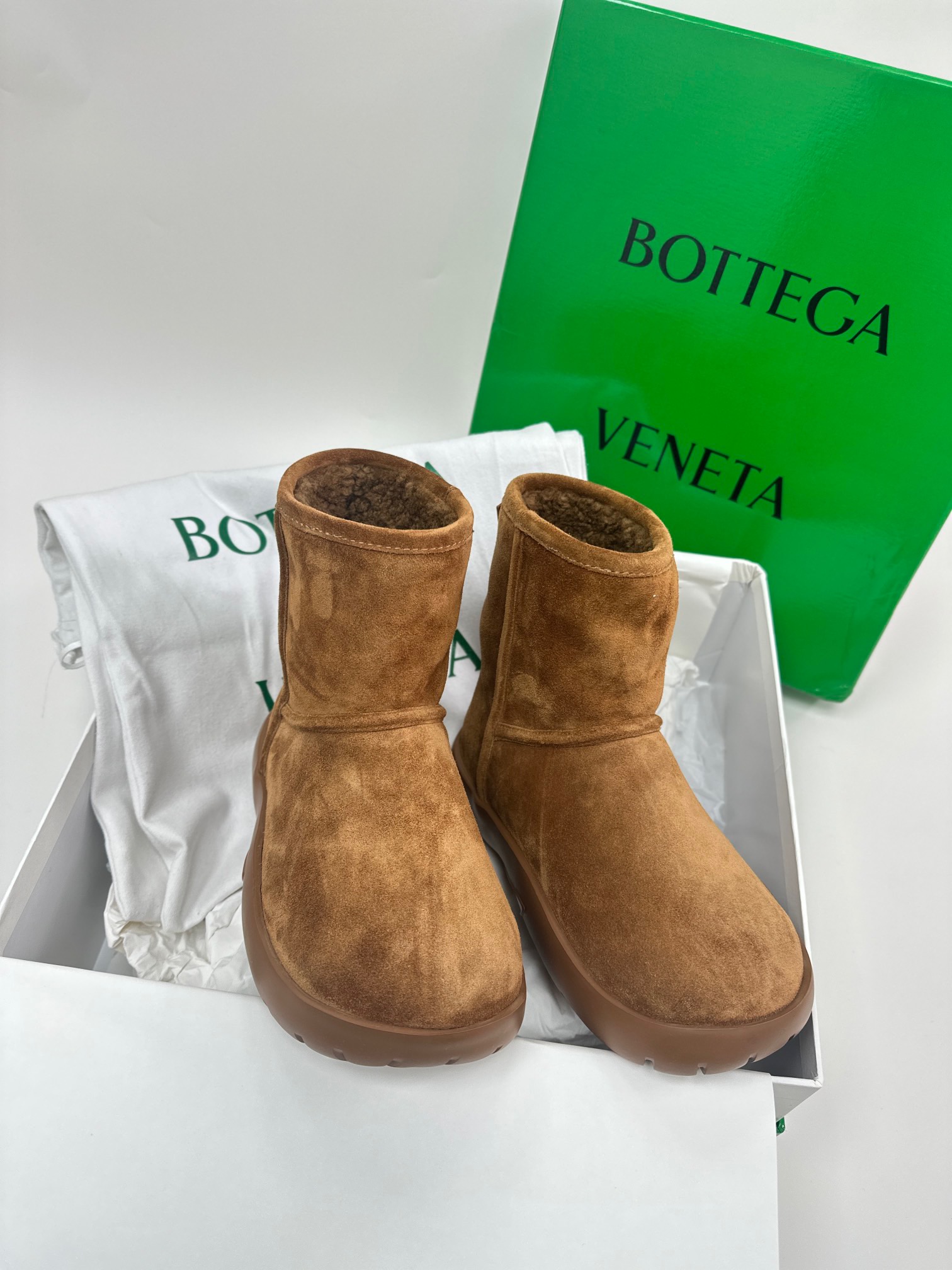 보테가베네타 Bottega Veneta 스냅 앵클 부츠 블랙
