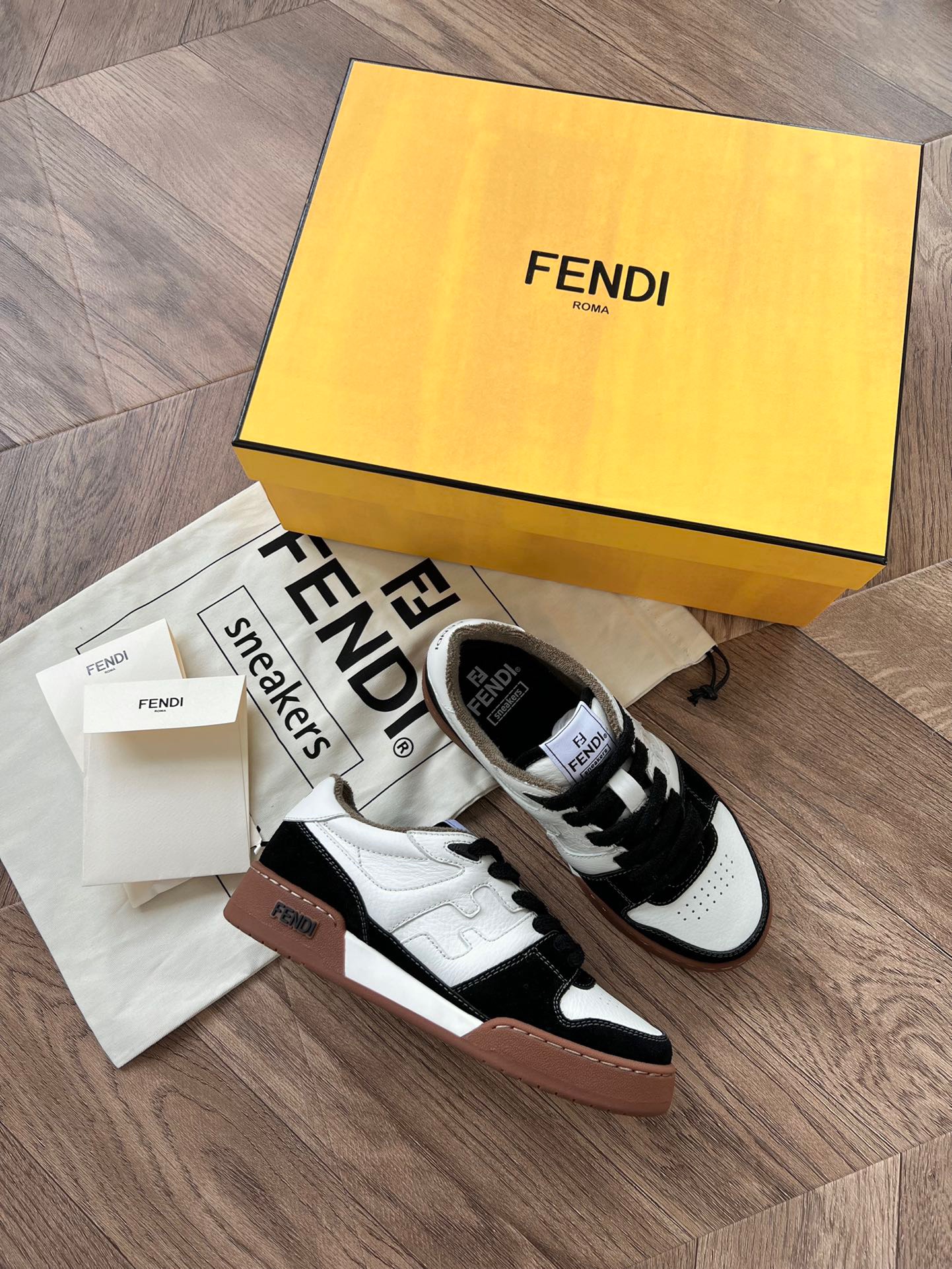 펜디 FENDI 운동화