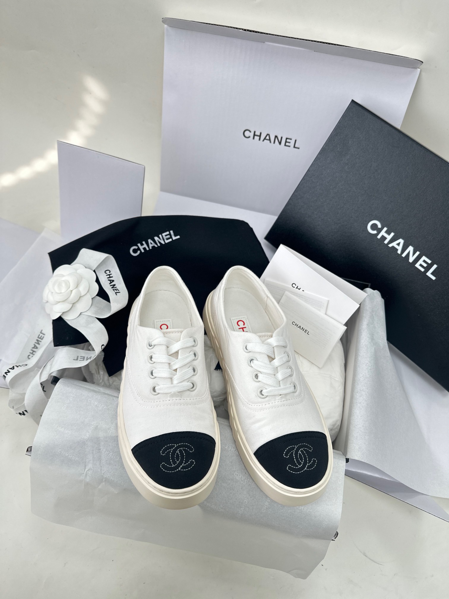 샤넬 CHANEL 스니커즈