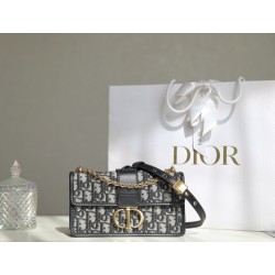 디올 Dior 30 Montaigne 크로스 백 21.5CM