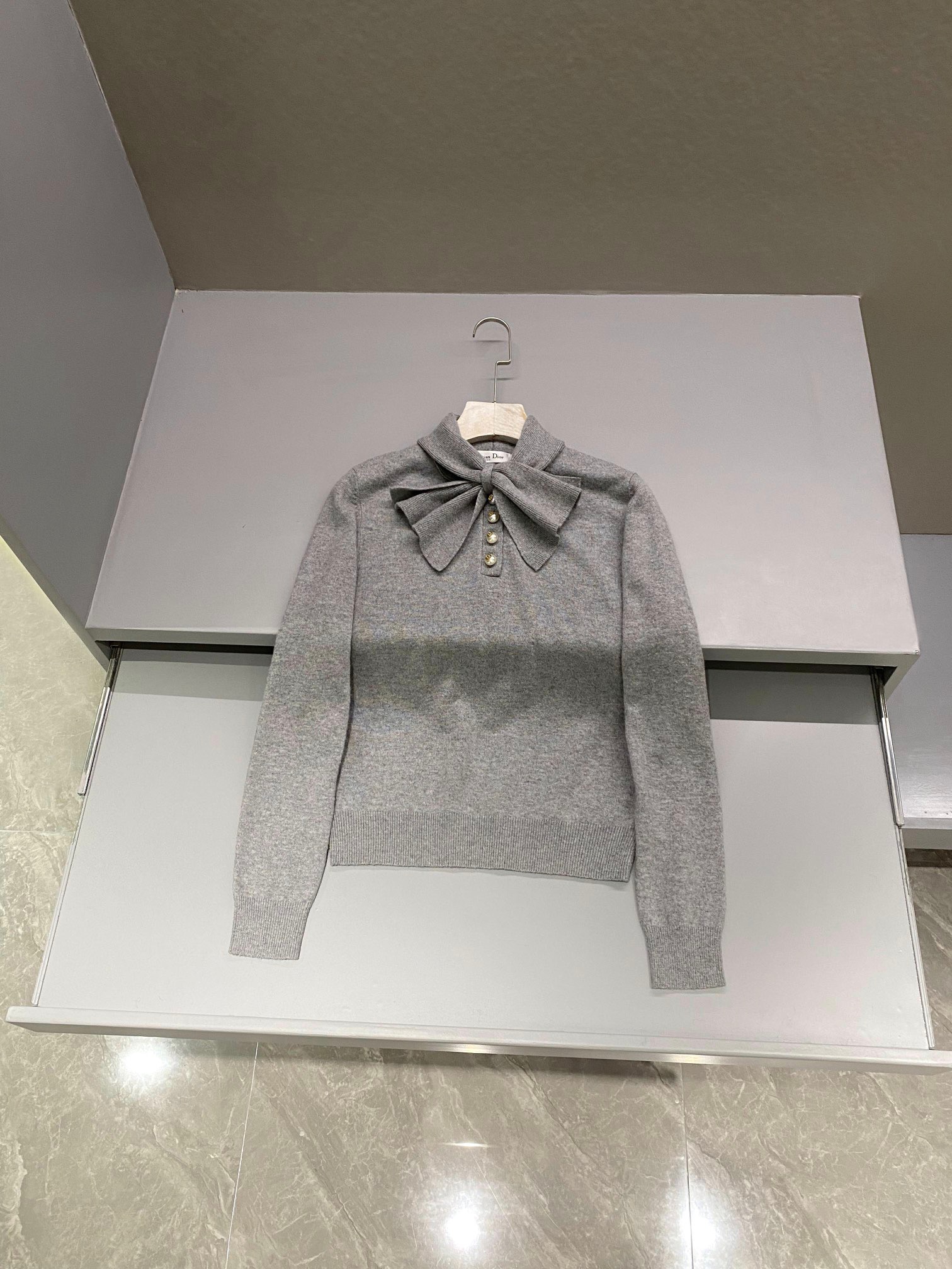 디올 Dior 스웨터