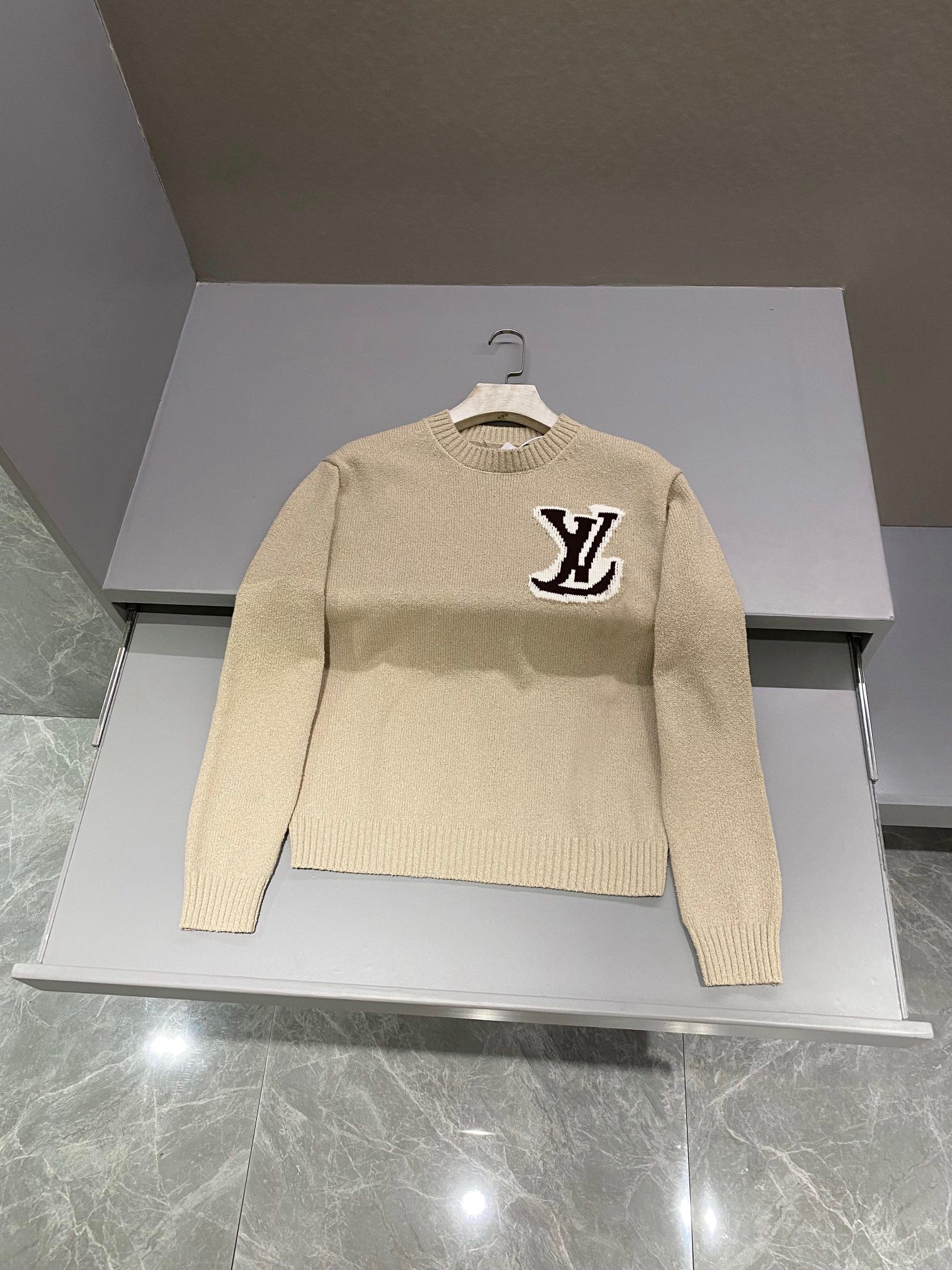 루이비통 Louis Vuitton 스웨터