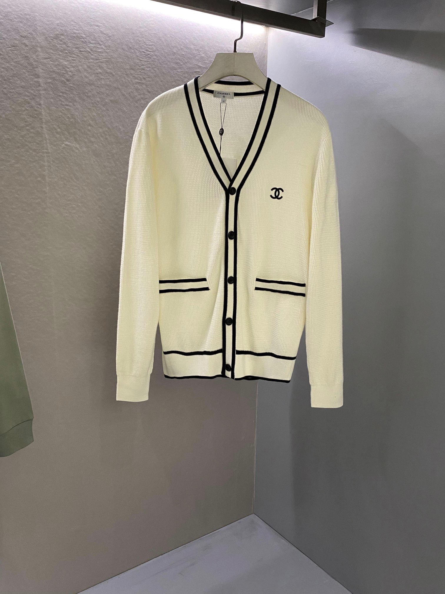 샤넬 CHANEL 가디건
