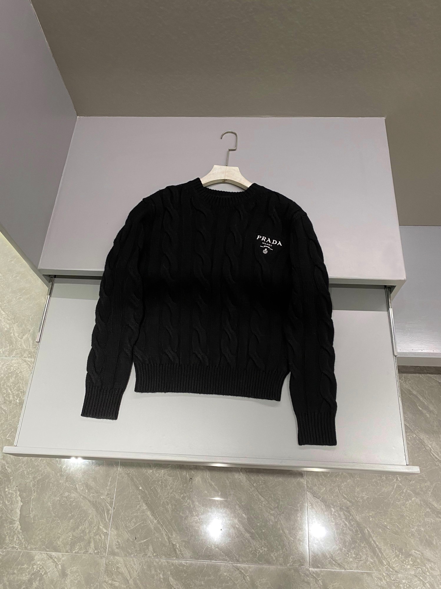 프라다 Prada 스웨터