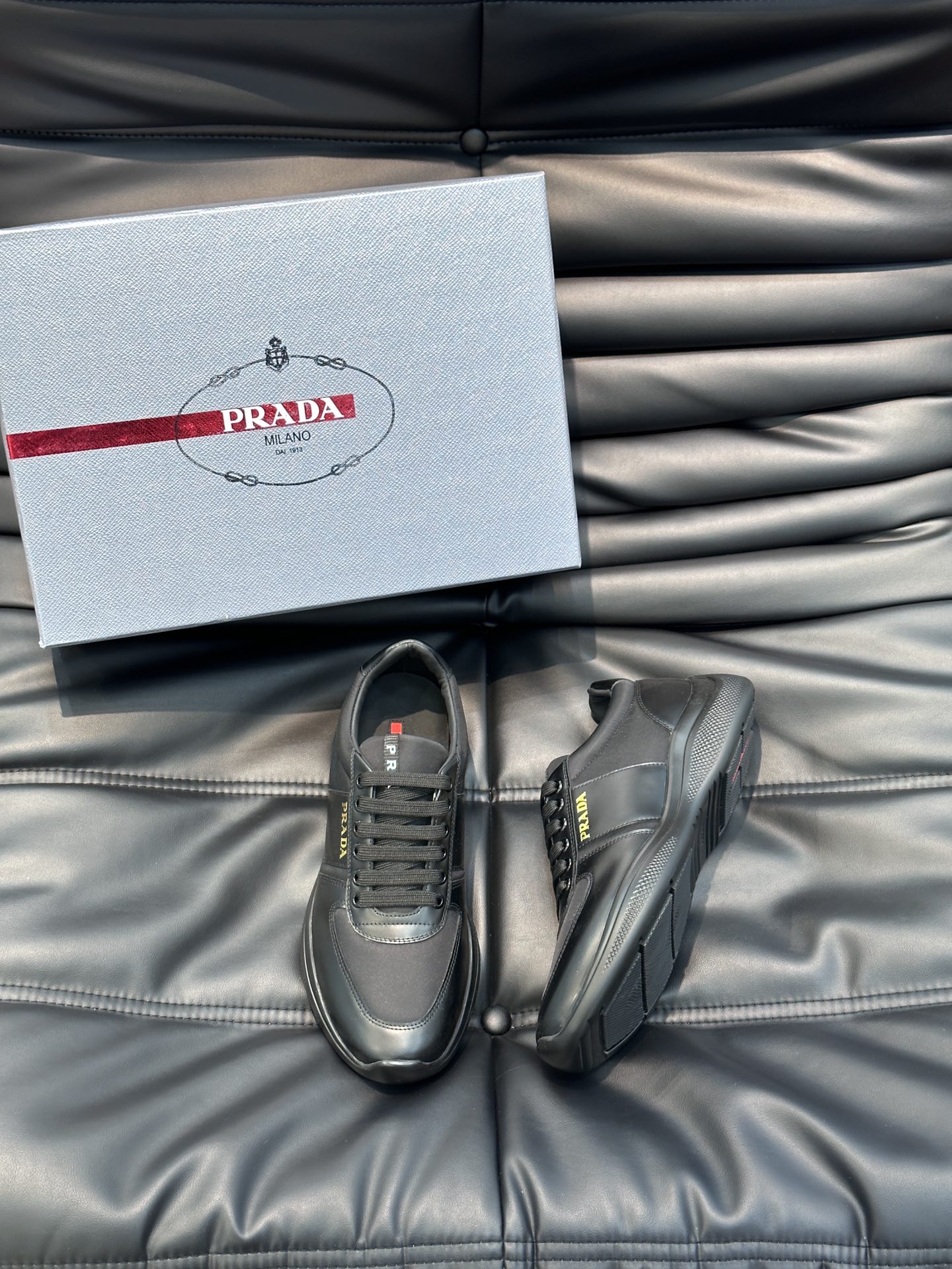 프라다 Prada 스니커즈