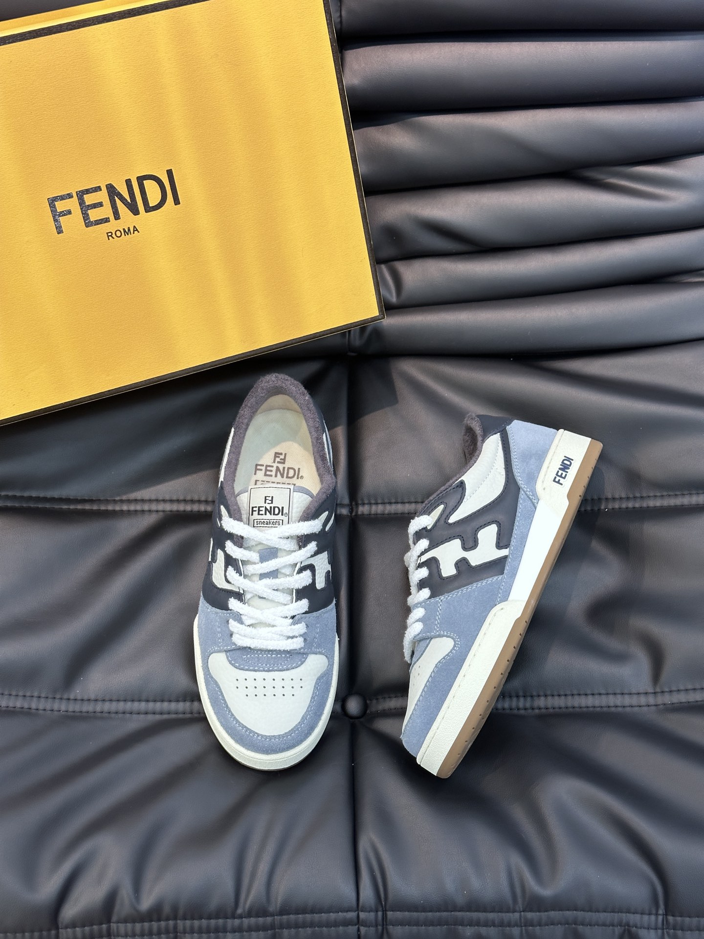 펜디 FENDI 스니커즈